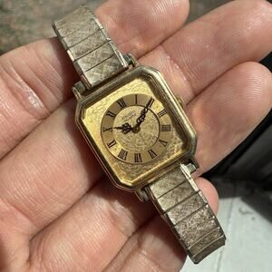 RARE Vintage Seiko 1400-7529 Ladies Dainty Gold Tone Wrist Watch Tank Spiedel